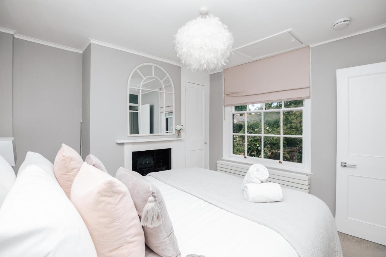 The Mulberry Villa Henley-on-Thames Exterior photo