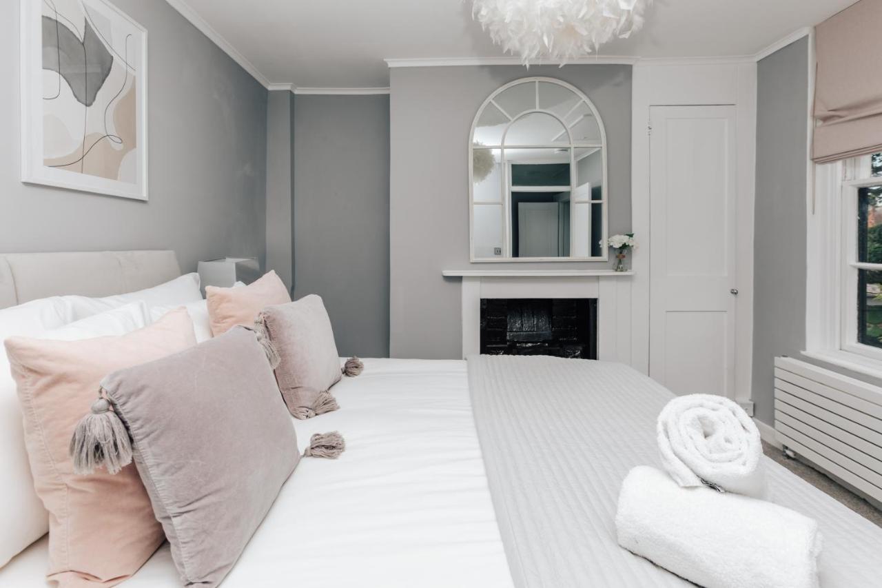 The Mulberry Villa Henley-on-Thames Exterior photo