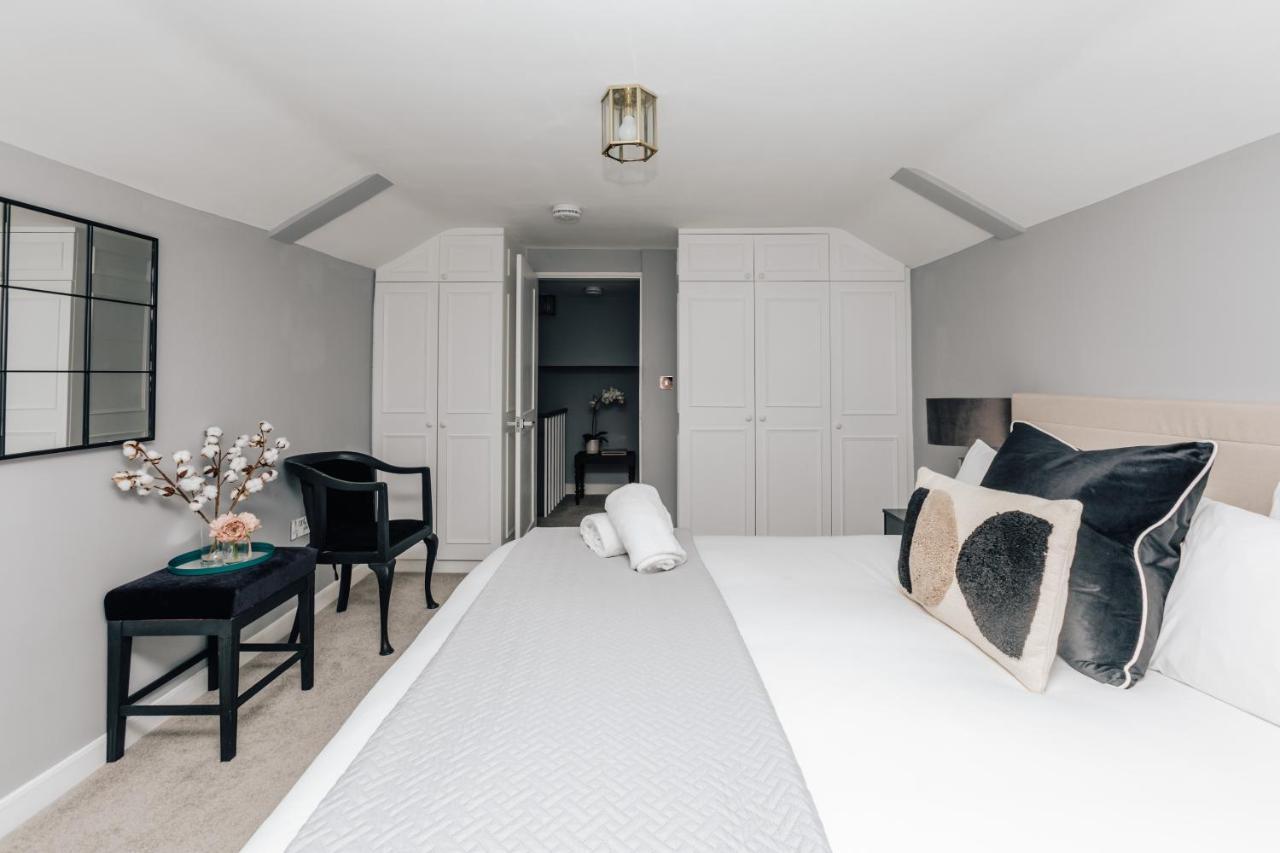 The Mulberry Villa Henley-on-Thames Exterior photo